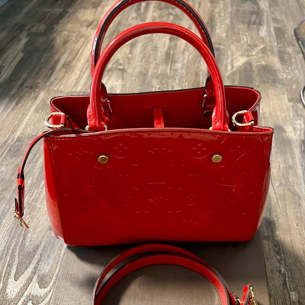 Authentic Louis Vuitton Women's Monogram Vernis Montaigne MM Leather Satchel
